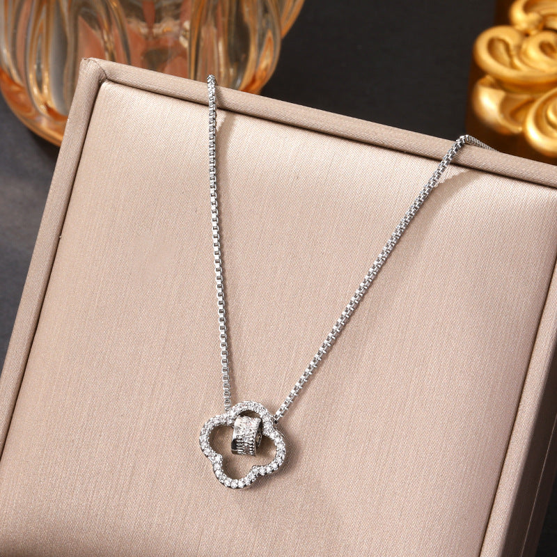 Women's Light Luxury Titanium Steel Exquisite Clavicle Necklace