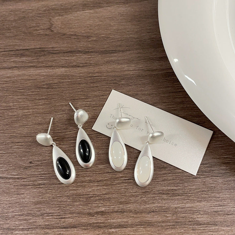 Metal Female Niche Senior Personality Fashion Earrings