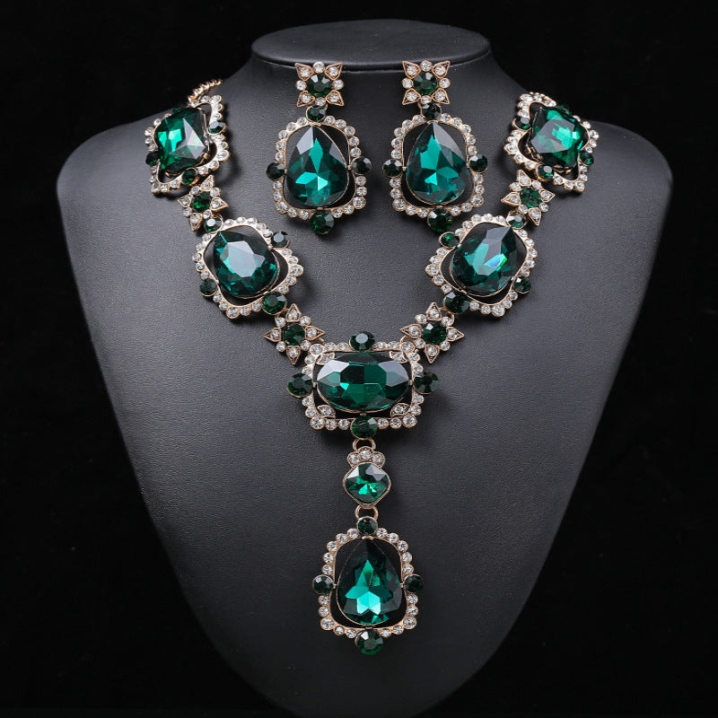Profile Retro Oversized Personality Fashion Short Female Alloy Jewelry Set