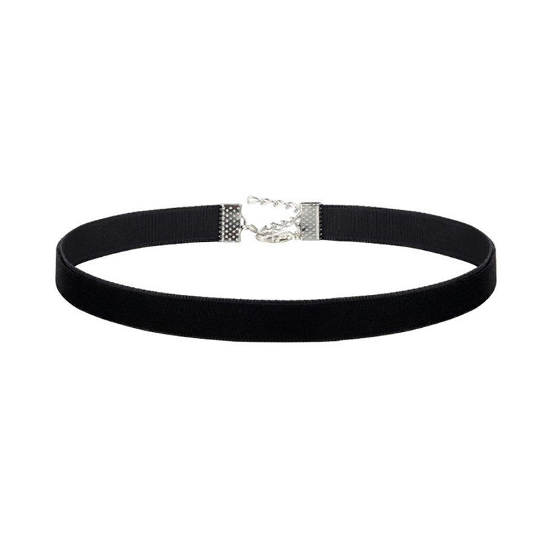 Women's Classic Black Veet Short High-grade Neck Necklaces