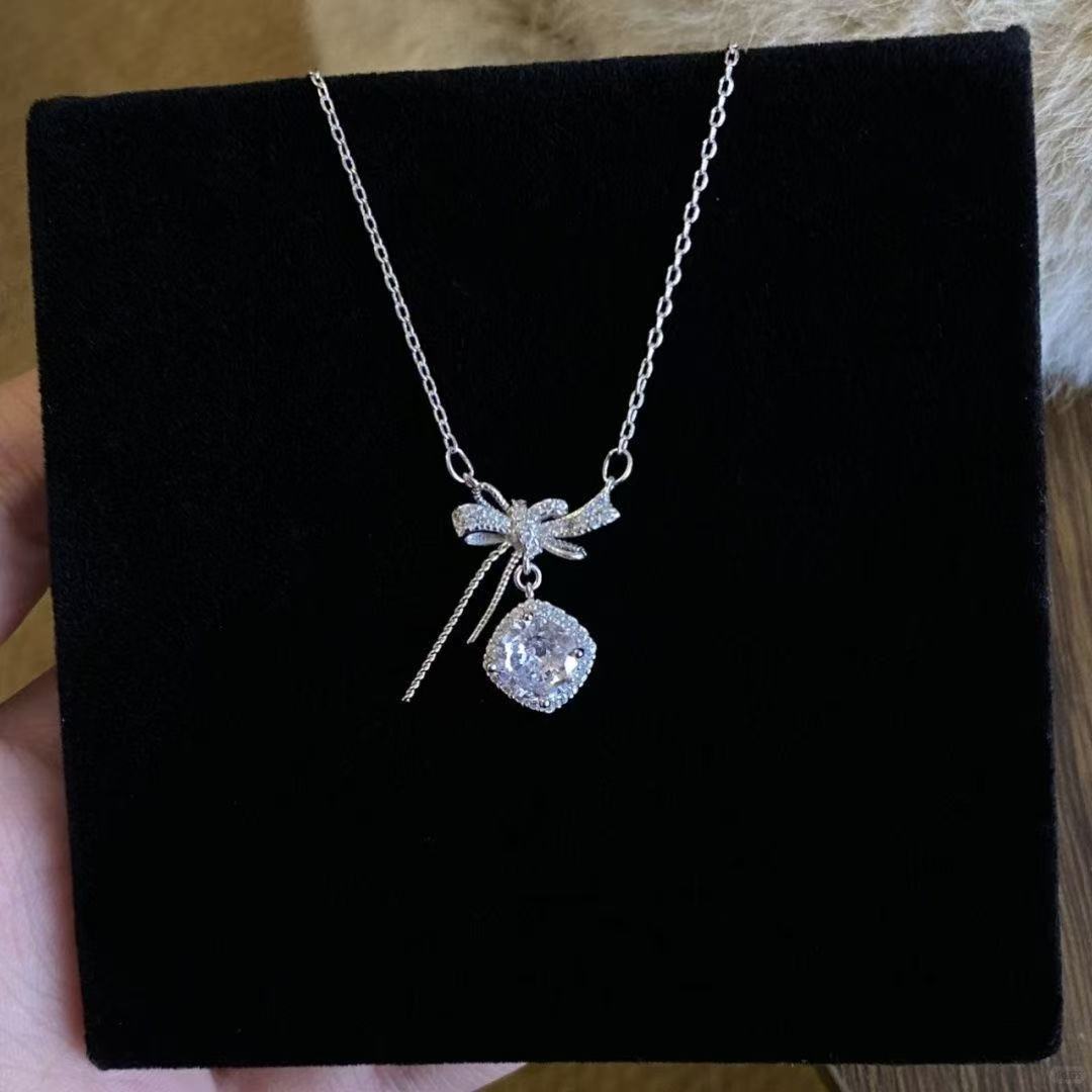 Sparking Zirconium Light Luxury Minority Design Sweet Graceful Bow Necklaces