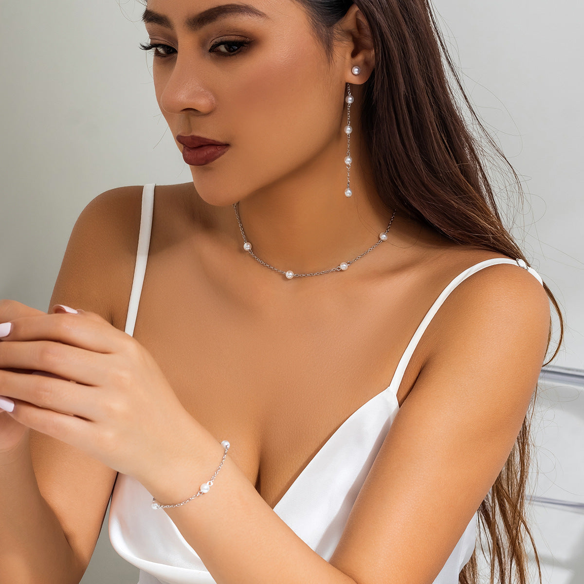 Women's Ornament French Retro Imitation Pearl Chain Necklaces