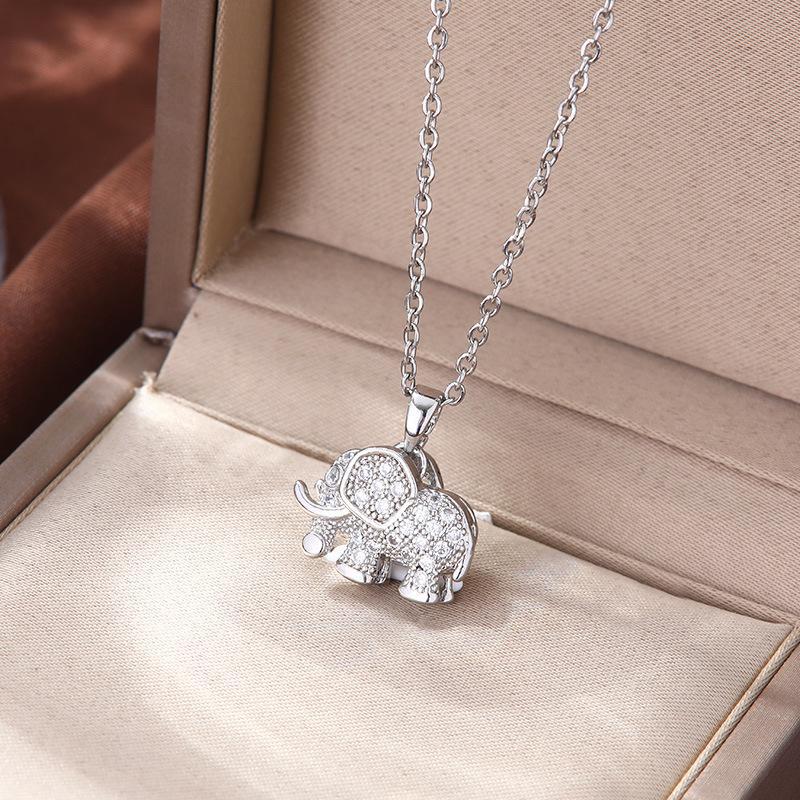 Women's Ornament High-grade Exquisite Affordable Luxury Fashion Necklaces