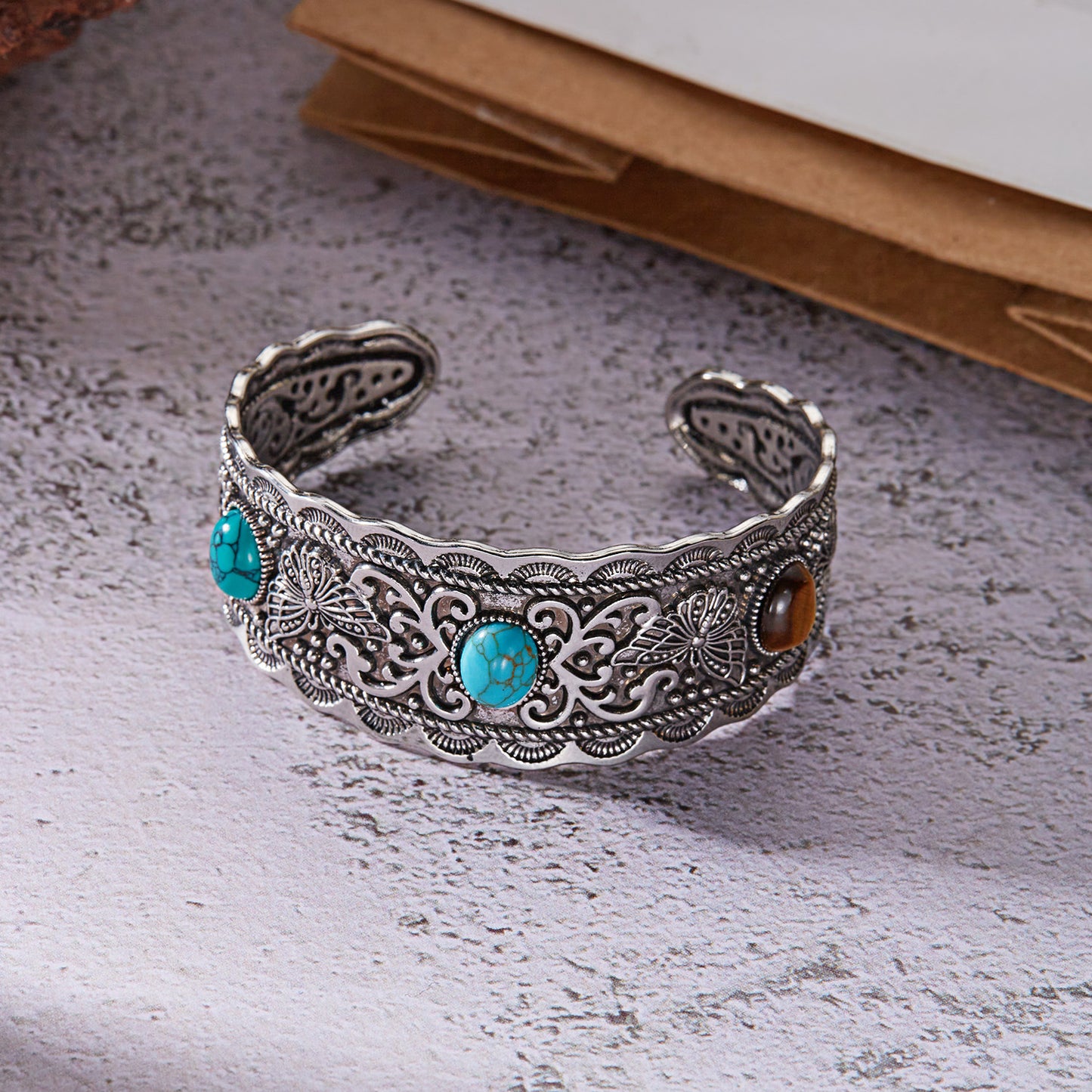 Women's Navajo Style Oval Turquoise Retro Two-tone Bracelets