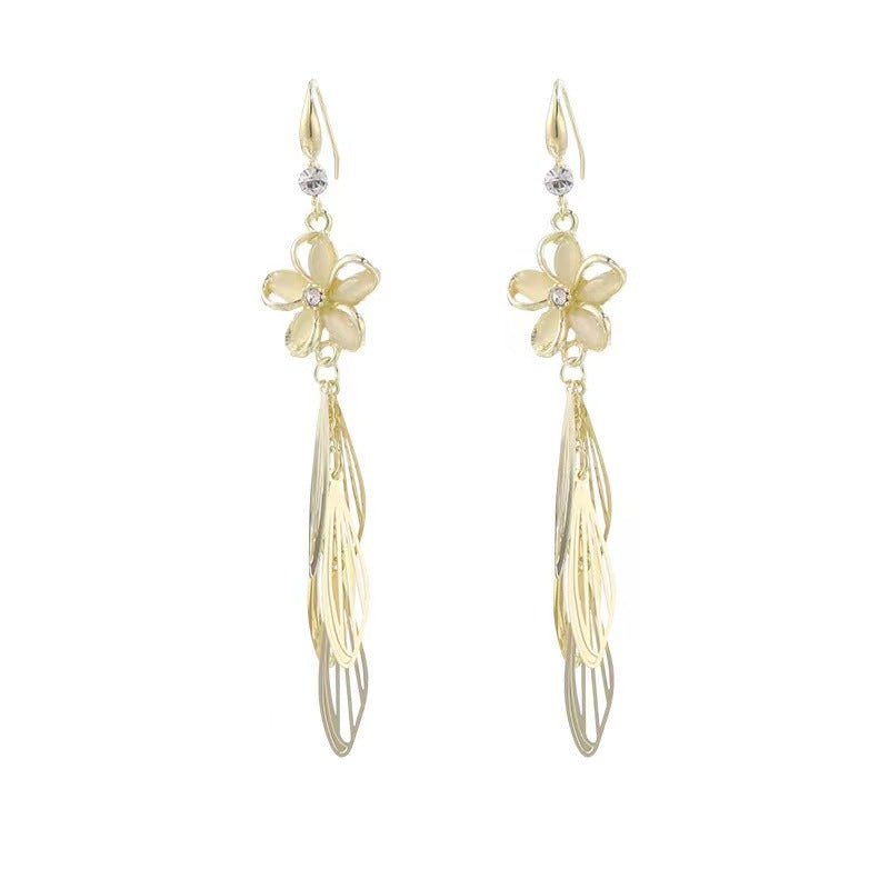Women's High-grade Fashion Dignified Flowers Tassel Light Luxury Rings