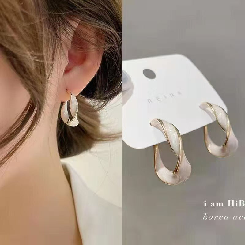 Gold Style Metal Niche Premium Graceful Stud Earrings