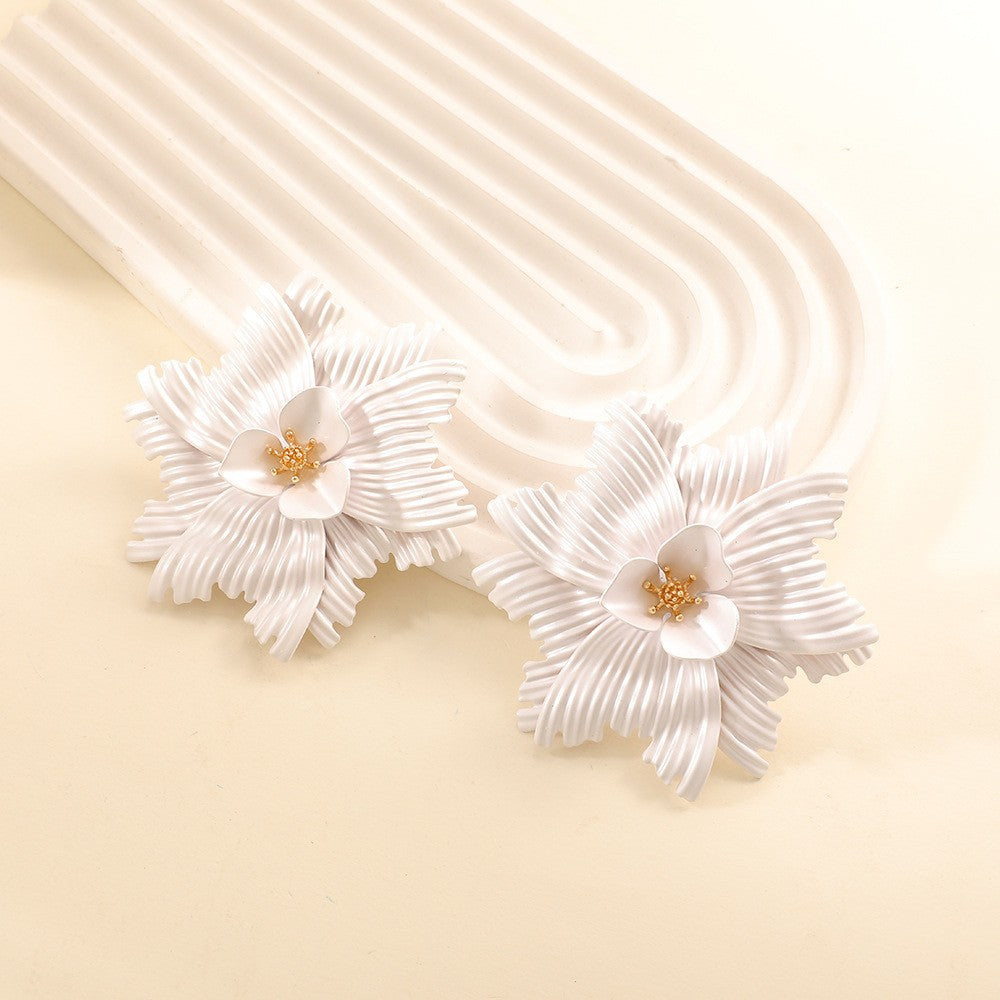 Women's Fashion Three-dimensional Large Flower Light Luxury Retro Sun Rings