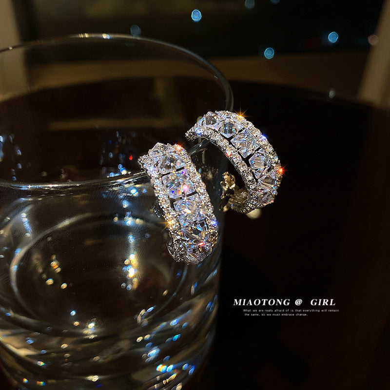 Women's Luxury Refined Zircon Small Ear Fashionable Elegant Frosty Rings