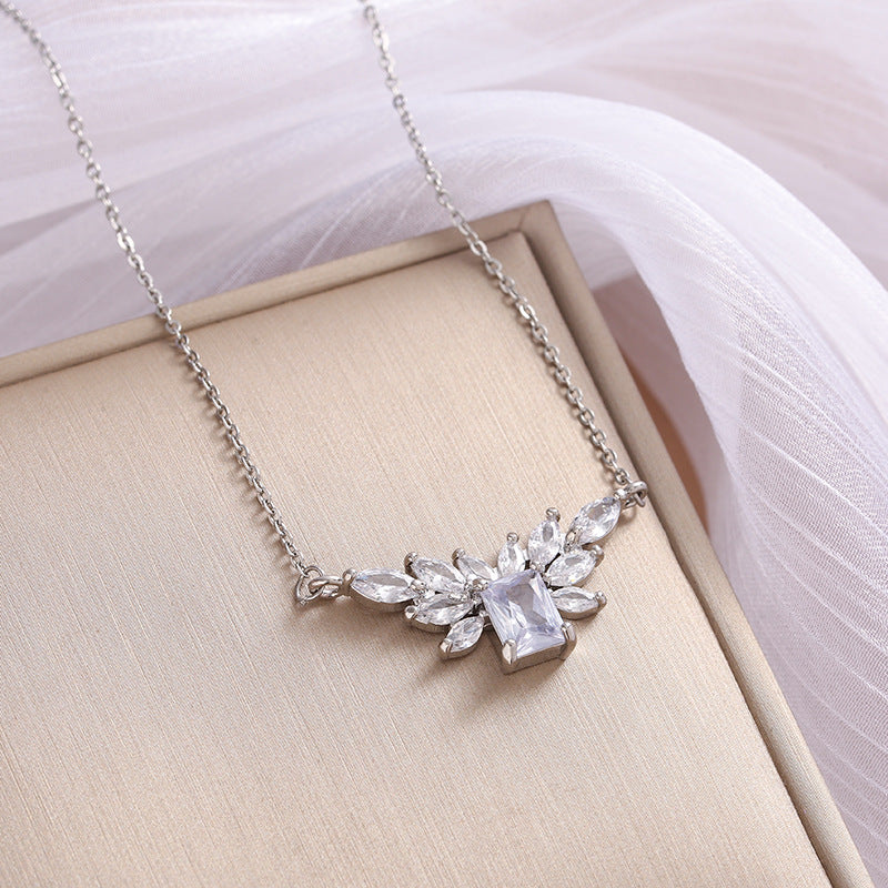 Titanium Steel Diamond Four-leaf Flower Female Necklaces
