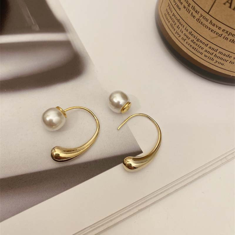 Women's Simple Metal Pearl For Design Light Earrings