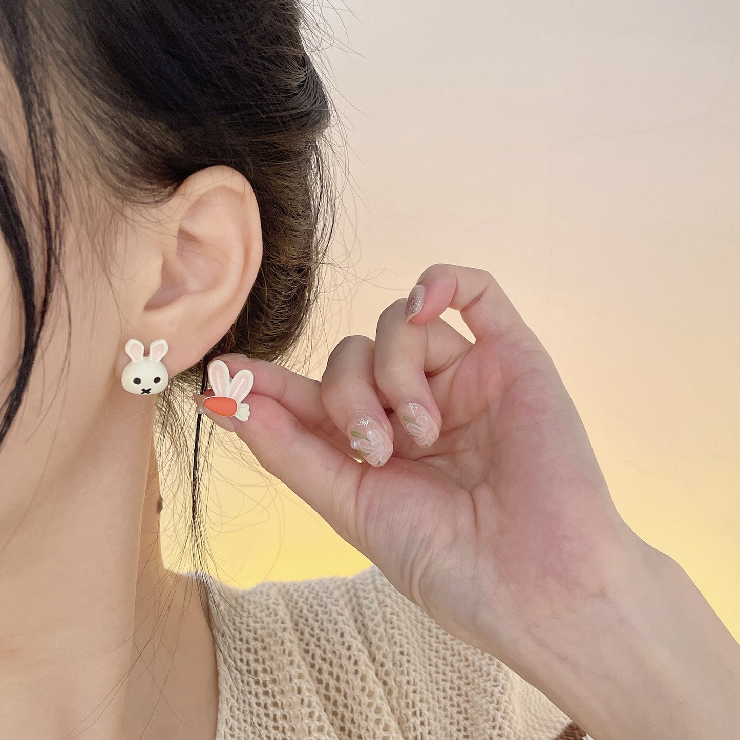 Sier Needle Bunny Carrot Asymmetric Small Earrings