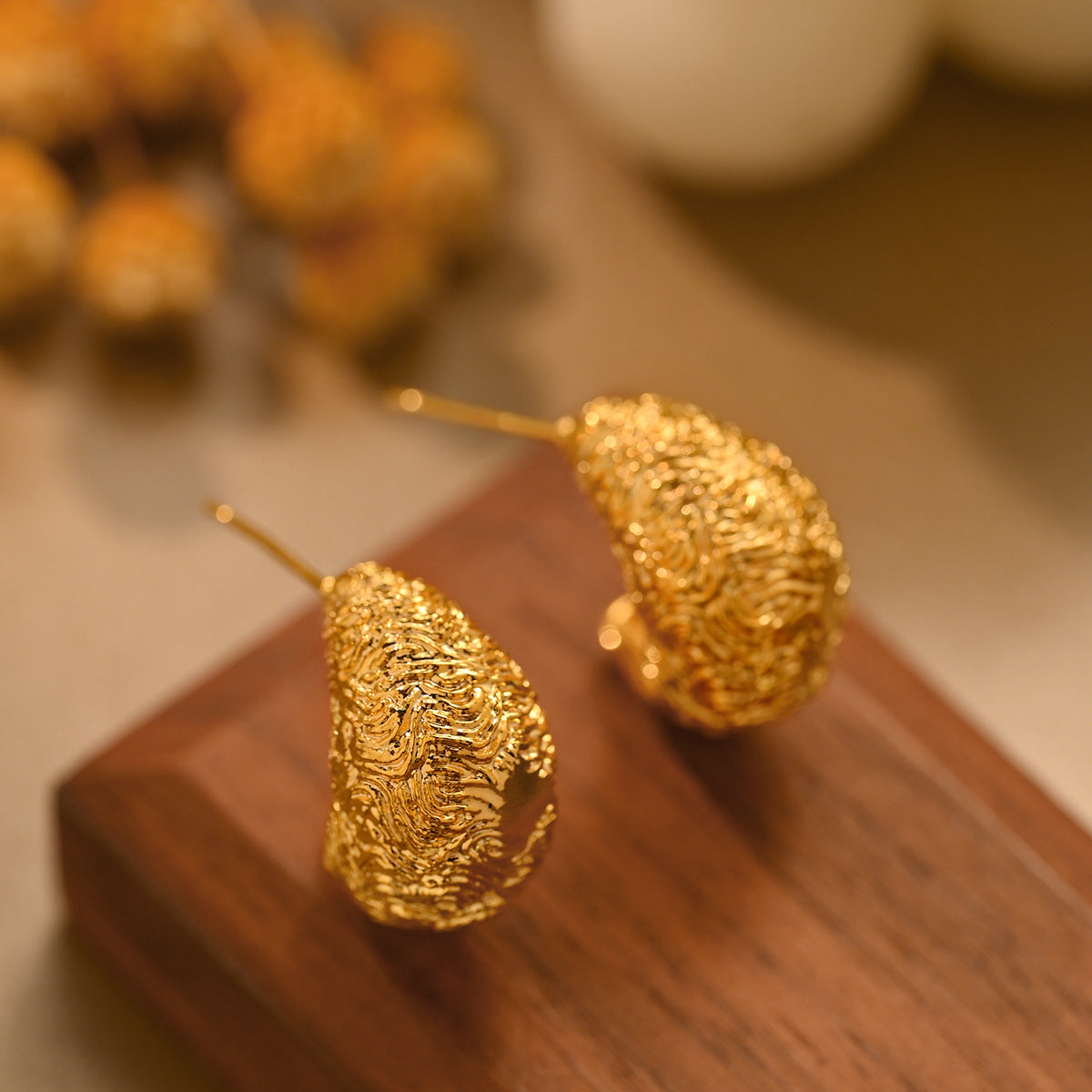 Women's Needle Round Irregular Vintage Metal High Earrings