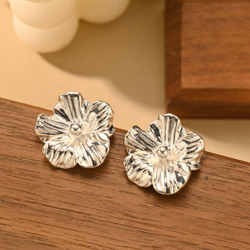 Women's Needle Round Irregular Vintage Metal High Earrings