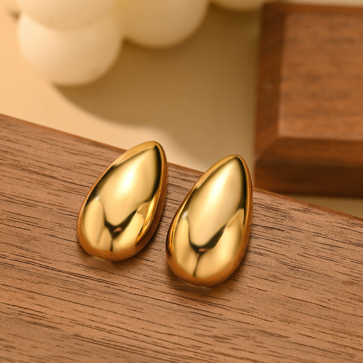 Women's Needle Round Irregular Vintage Metal High Earrings