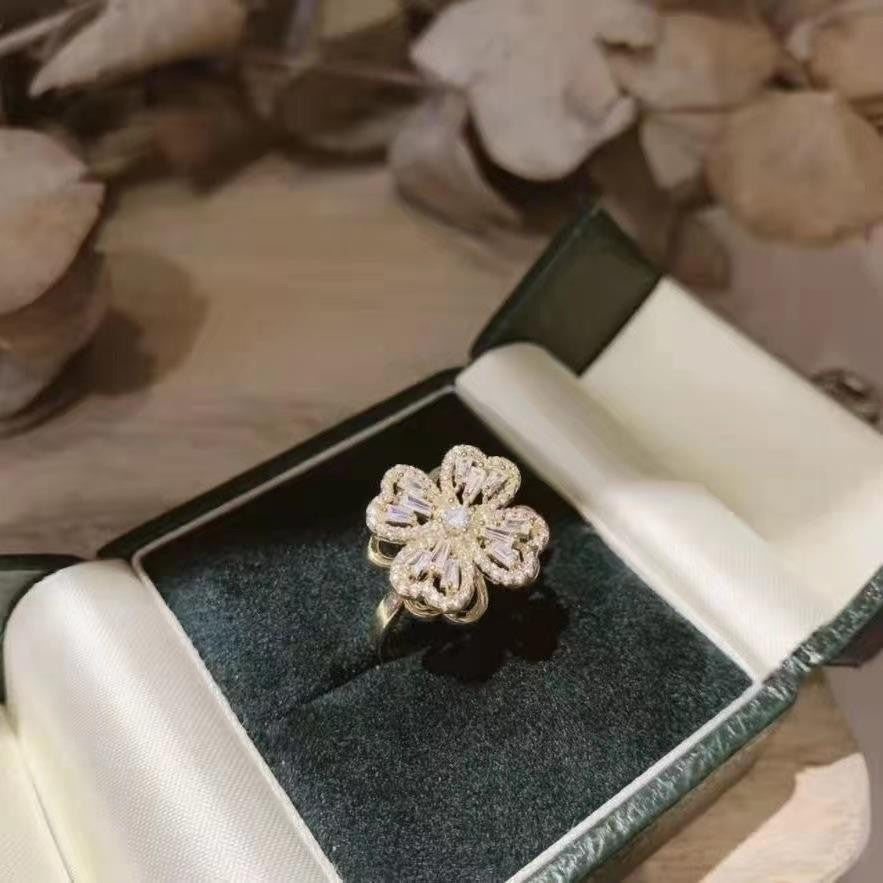 Rotatable Flower Female Niche Affordable Luxury Fashion Cold Wind Decompression Rings