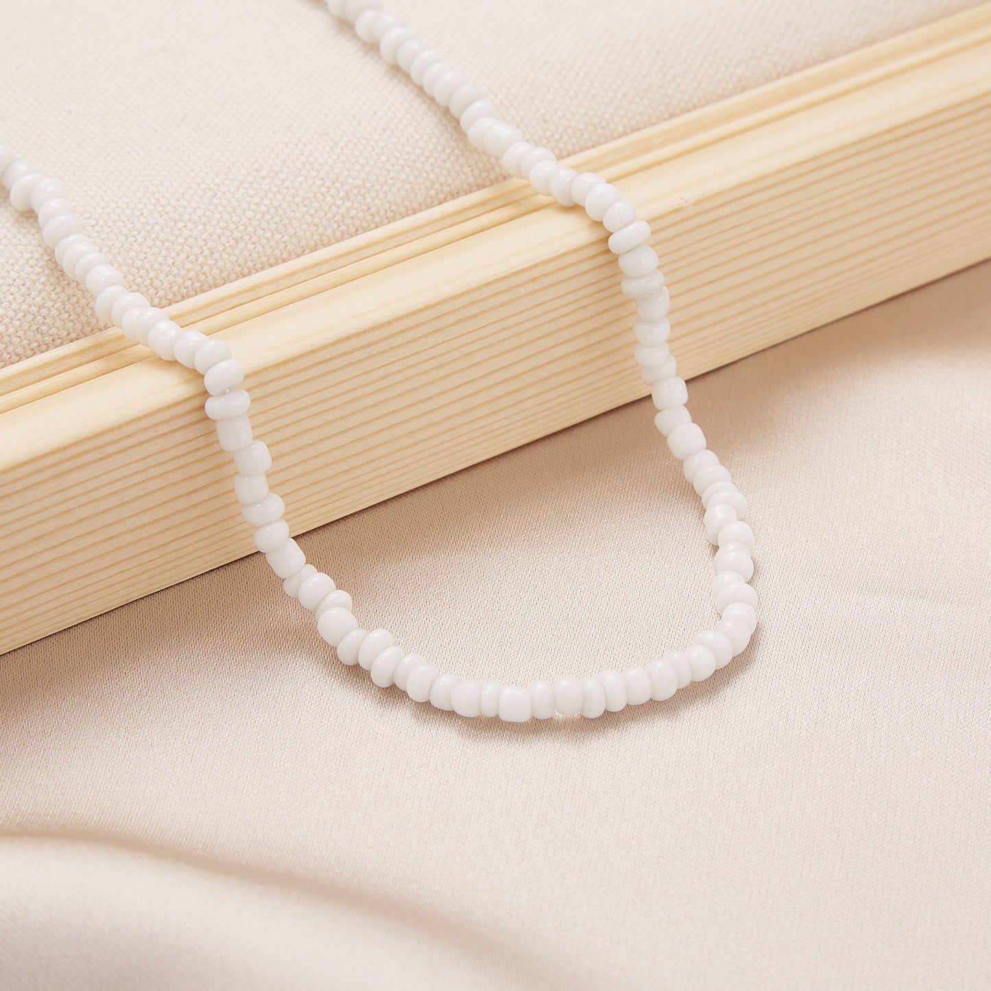 Women's High-grade Bohemian Style Beads Stringed Short Contrast Color Necklaces