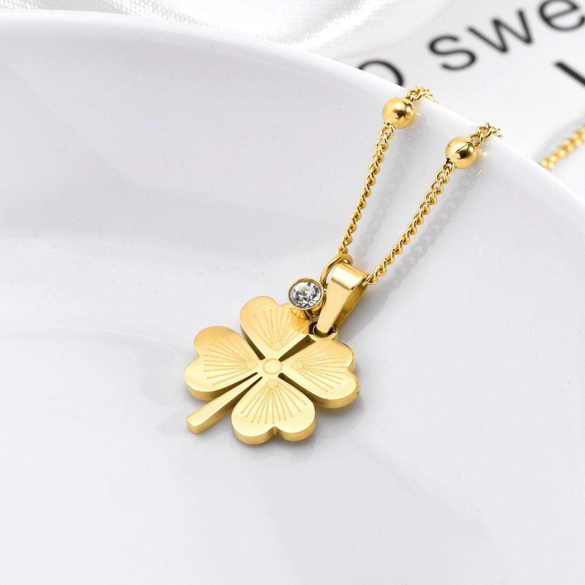 With Diamond Hollow Design Sense Light Necklaces