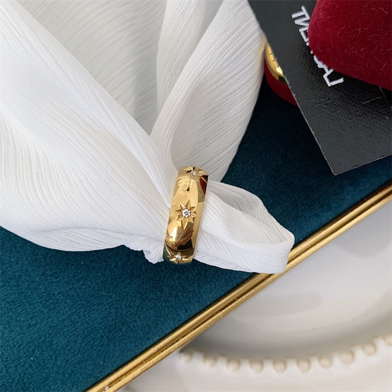 Titanium Steel Gold-plated Diamond Eight Awn Rings