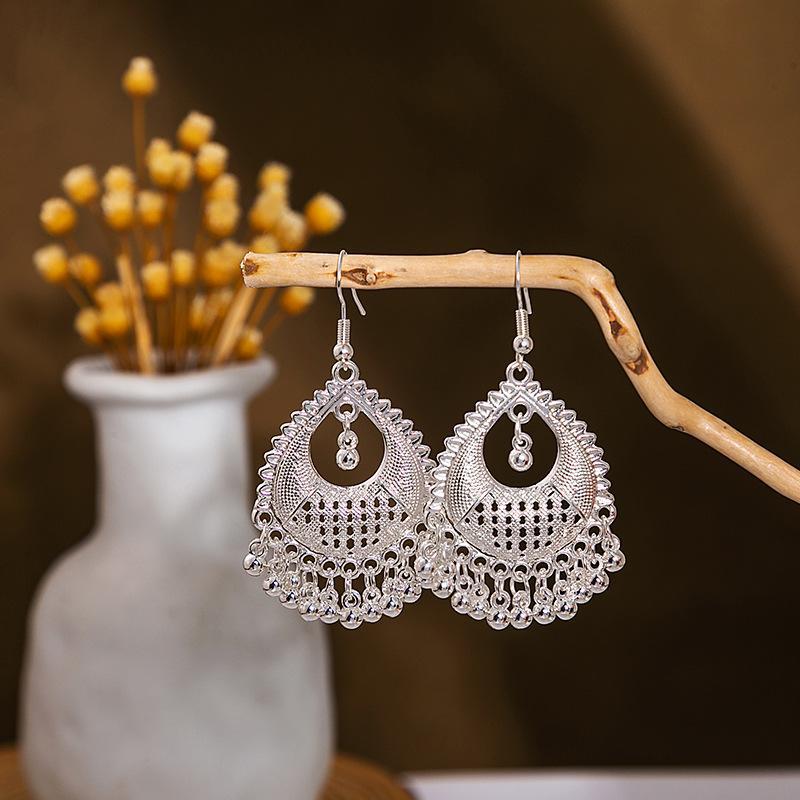 Hollowed Fashion Exotic Retro Artistic Classical Earrings