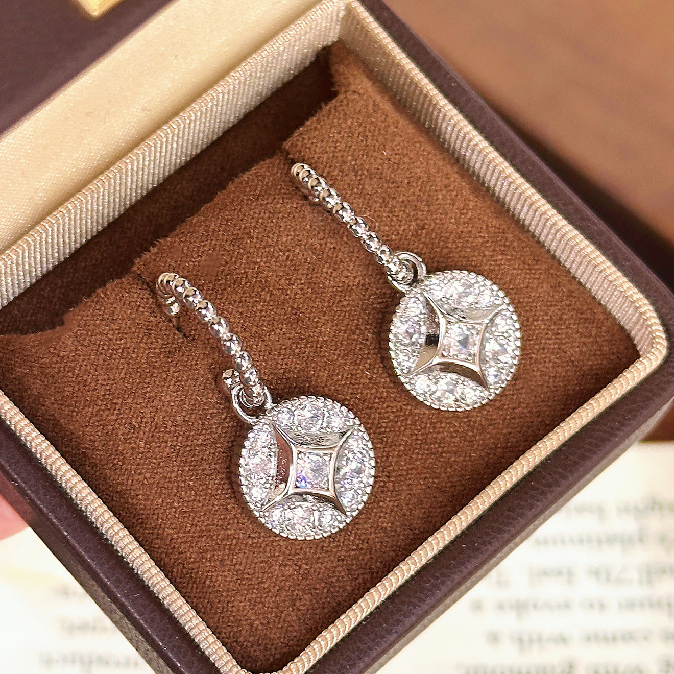 Style Full Of Rhinestone Copper Bubble Rings
