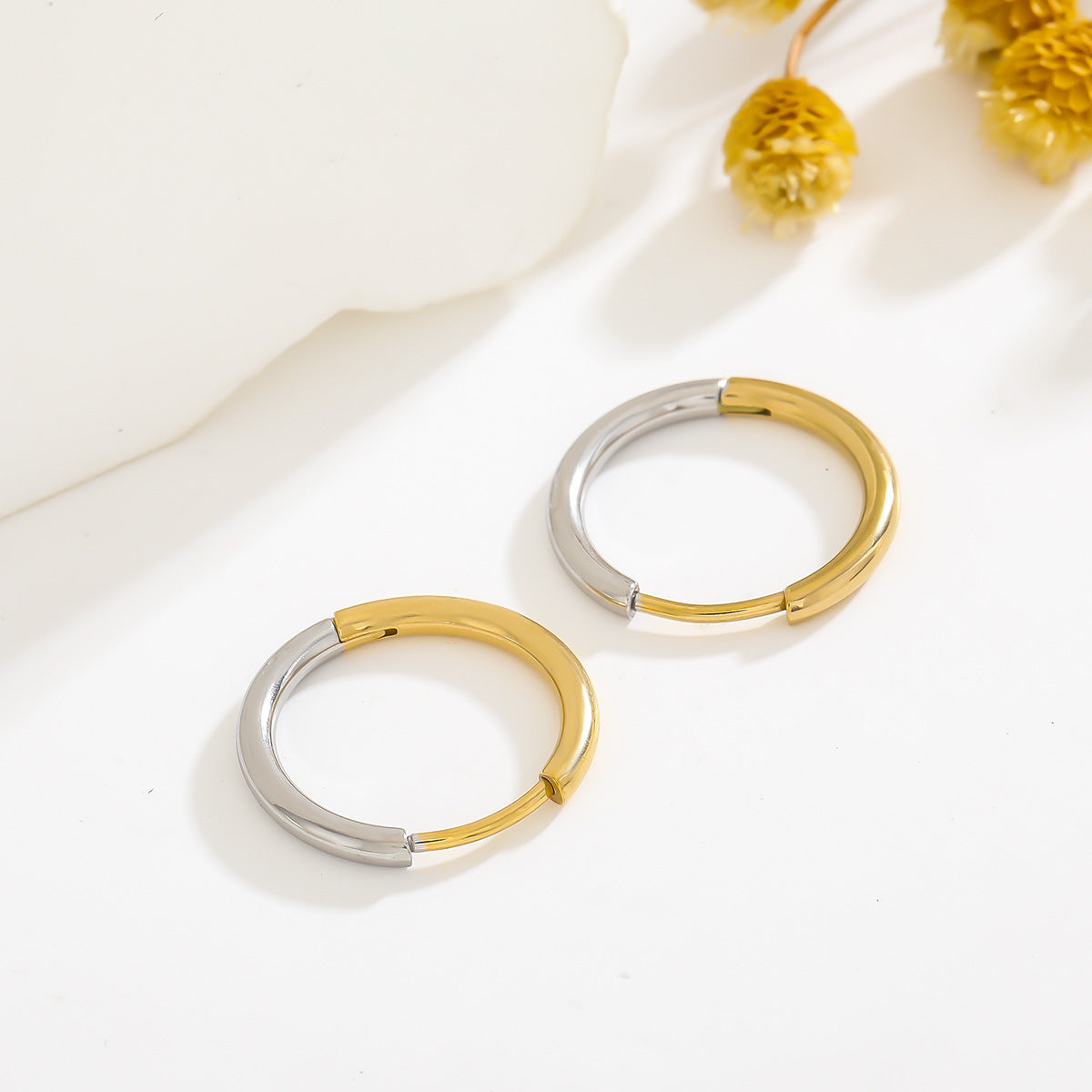 High-grade Simple Circle Coil Two-color Fashion Titanium Steel Earrings