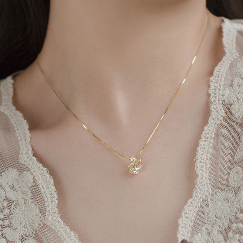 Women's Swan High Sense Entry Lux Elegant Necklaces