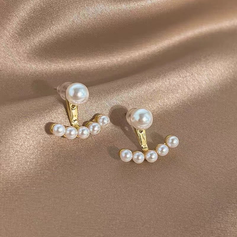 Women's Simple Fresh Pearl Flower Elegant High-grade One Style Earrings