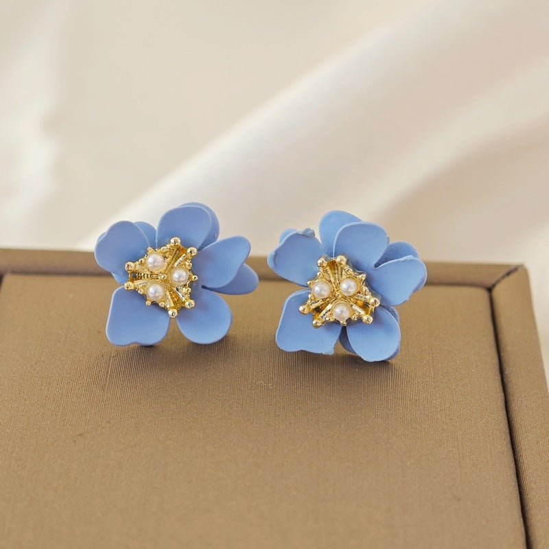 Women's Creative Simple Pearl Vintage Ornament Earrings