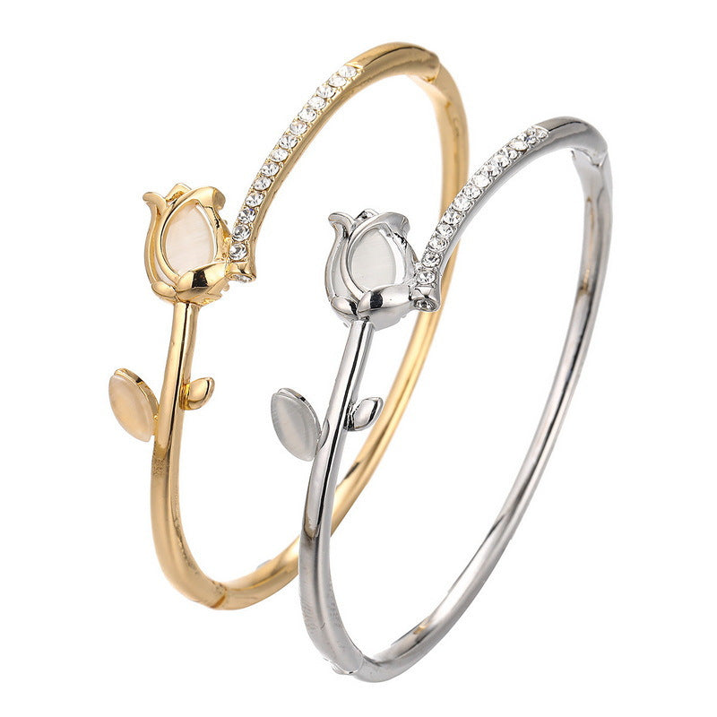Women's Temperamental Cat's Eye Tulip Elegant Flower Bracelet