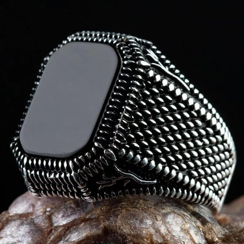 Men's Ornament Snakelike Winding Black Flat Gemstone Vintage Rings