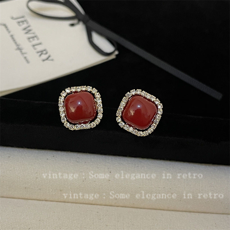 Light Luxury Temperament Versatile Niche Design Earrings