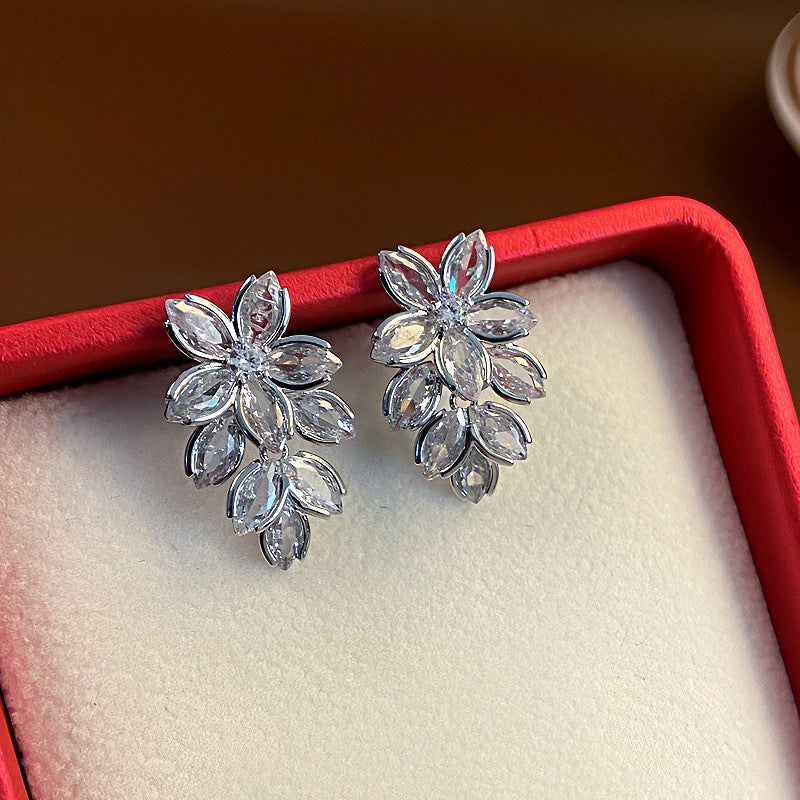 Women's Flower Zircon Ear Light Luxury Minority Rings