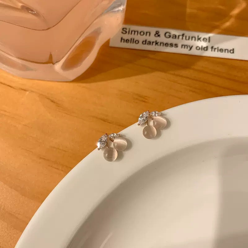 Light Luxury Diamond Female Niche Design Earrings