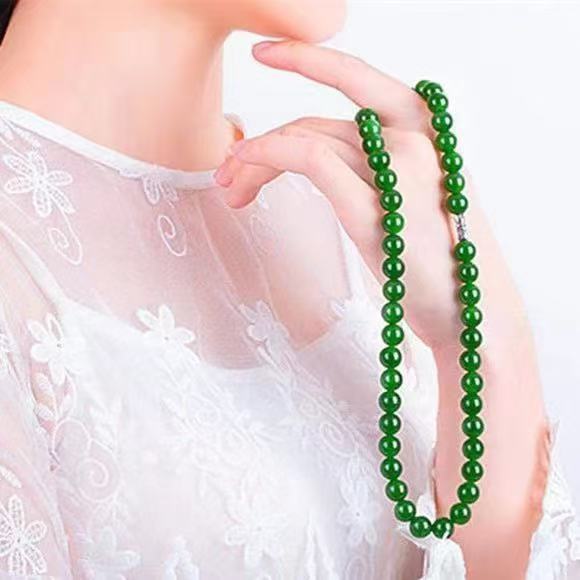 Spinach Beryl Ball Type Taiwan Gray Necklaces