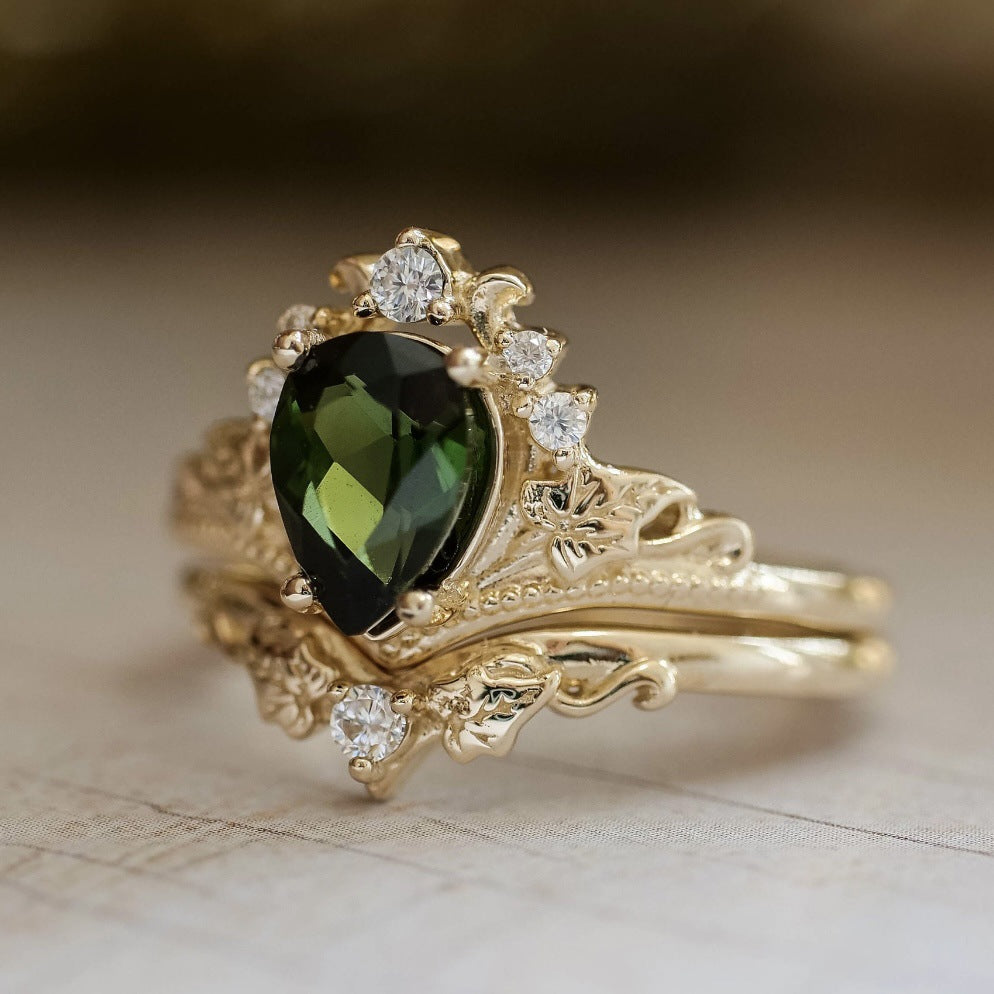 Women's Inlaid Rhinestone Olive Green Zircon Medieval Rings