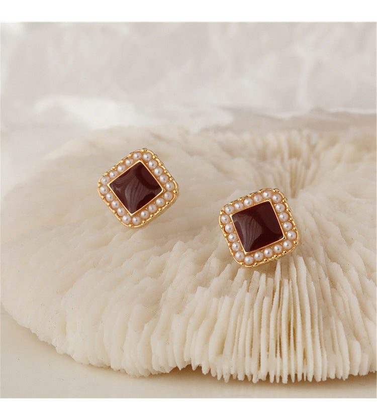 Women's Creative Simple Pearl Vintage Ornament Earrings