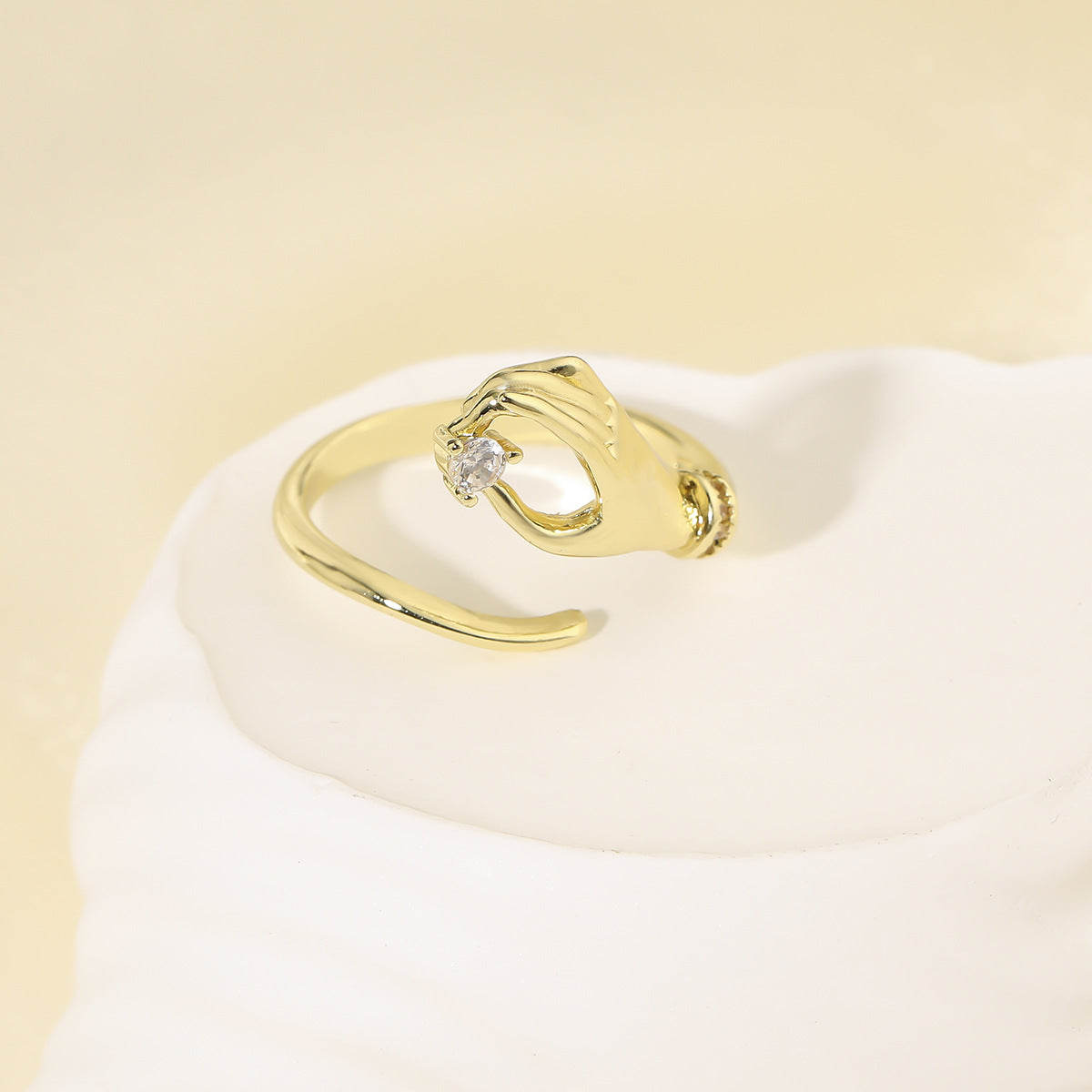 Luxury High Sense Gold Hands Hug Rings