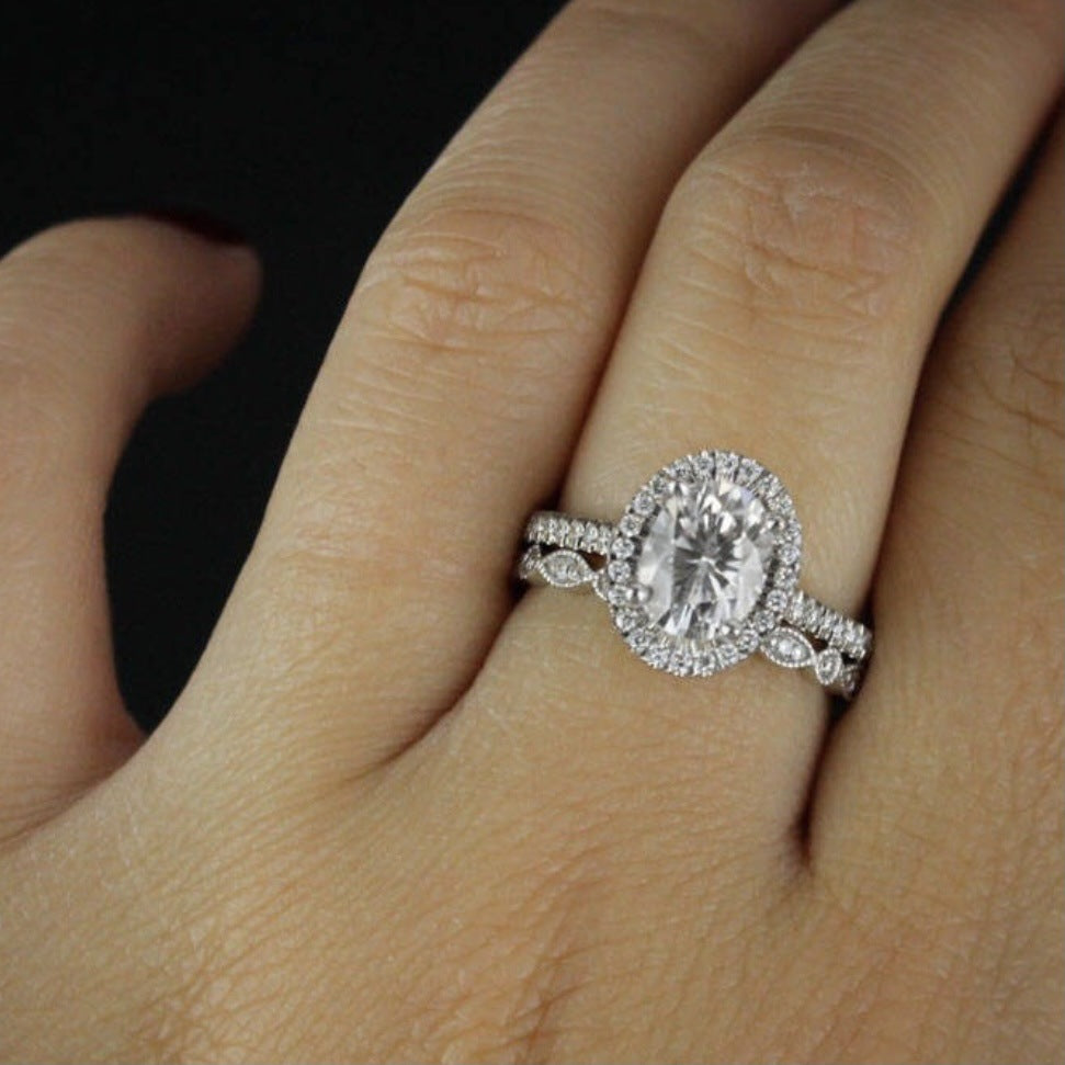 Women's Ornament Hand Jewelry Oval Diamond Set Rings