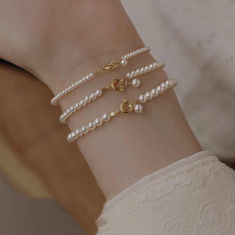 Women's Shell Pearls Fashionable Exquisite Light Luxury Girlfriends Bracelets