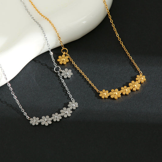 Women's Daisy Titanium Steel Design High-grade Temperament Necklaces