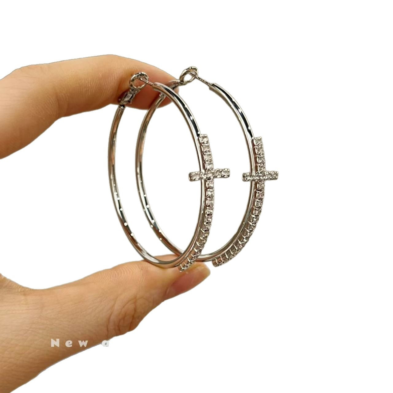 Exaggerated Cross Ear High-grade Hot Rhinestone Round Refined Grace Fashion Earrings