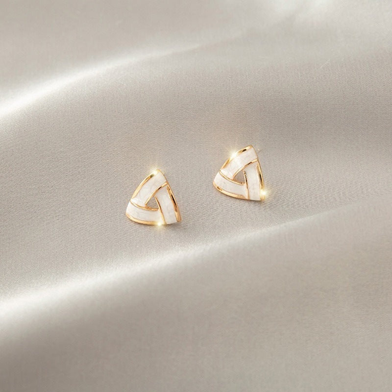 Light Luxury High-grade Female Fashion Retro Stud Earrings