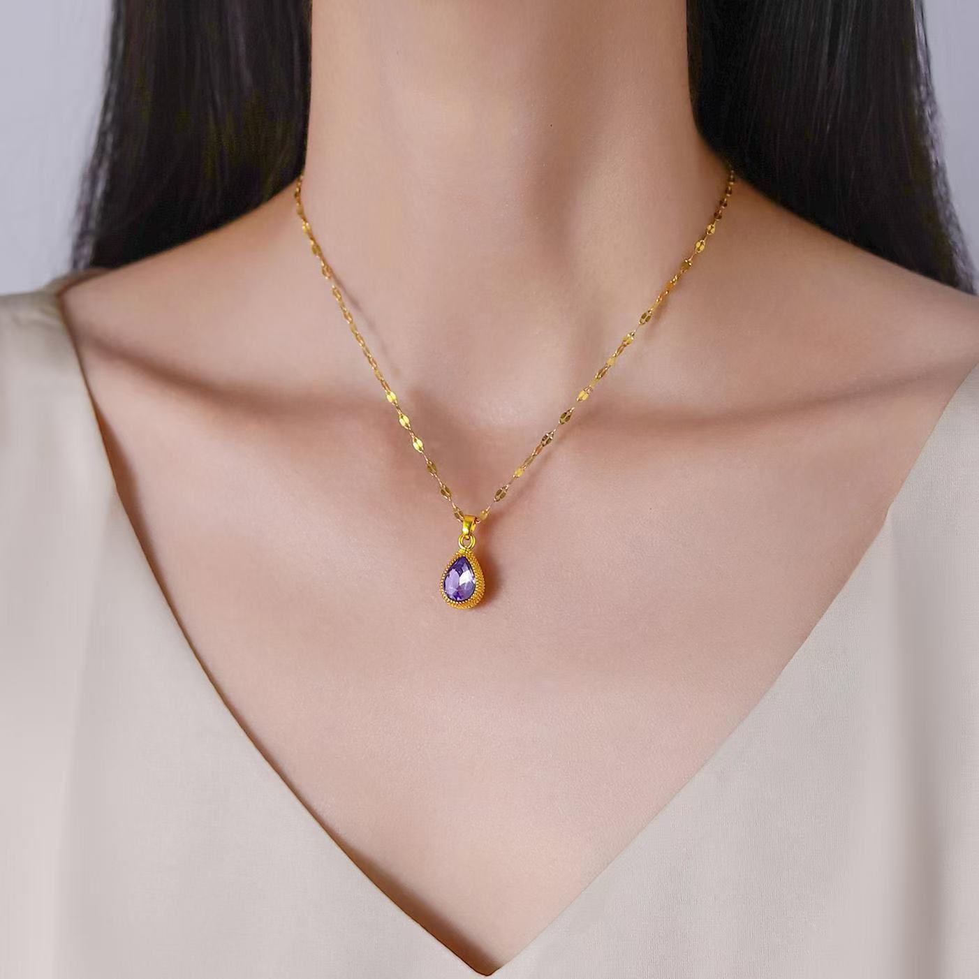 Women's Droplet Fashionable Temperamental High-grade Durian Clavicle Necklaces