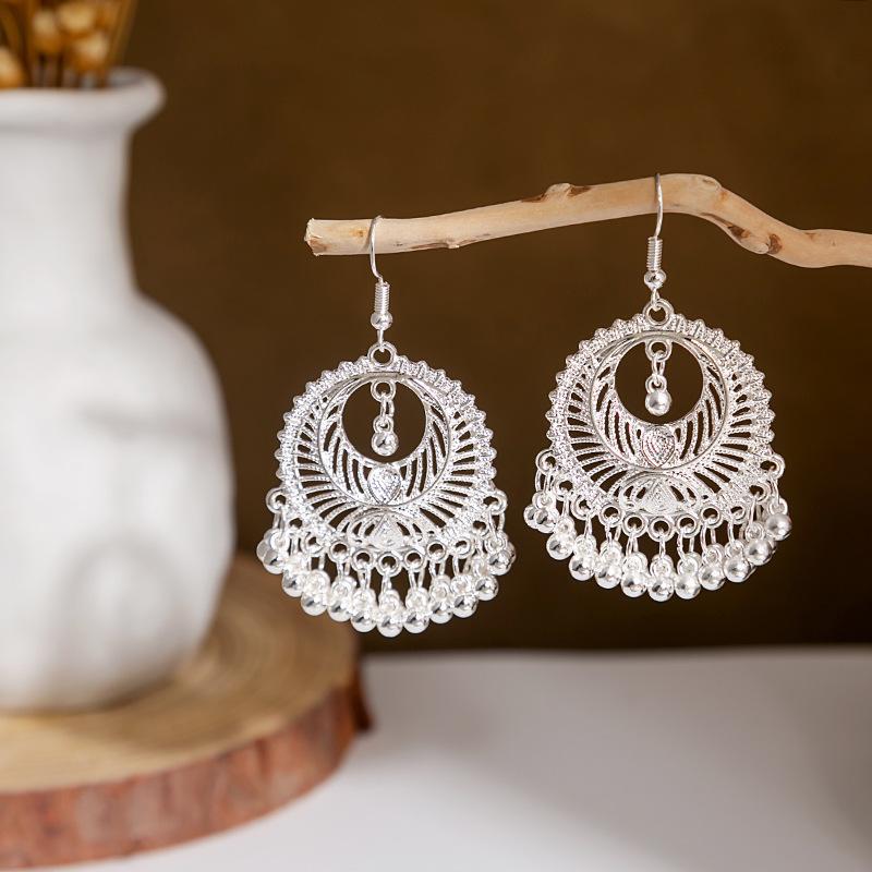 Hollowed Fashion Exotic Retro Artistic Classical Earrings