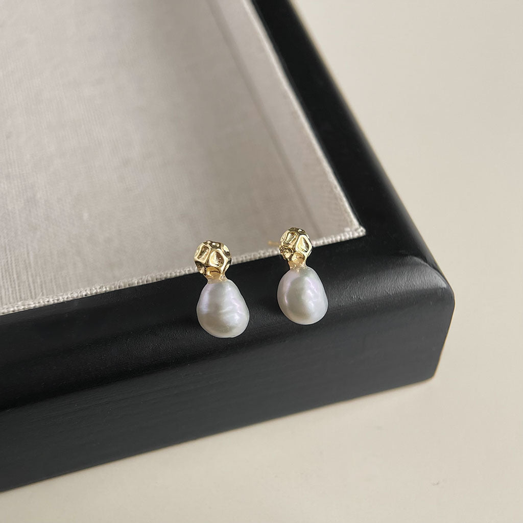 Geometric Ear Personality Simple Natural Pearl Earrings