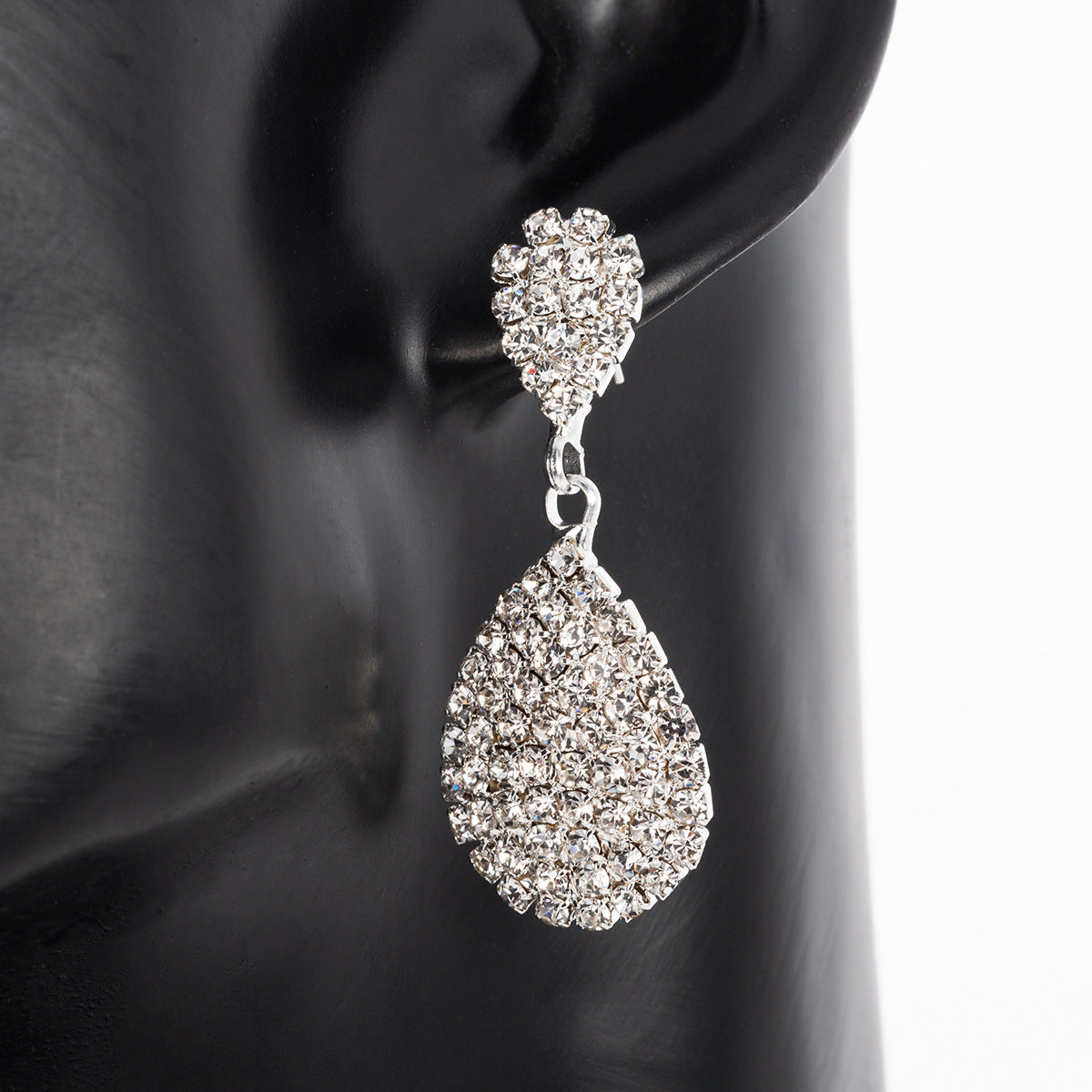 Diamond Claw Chain Water Drop Ear Fashion Earrings