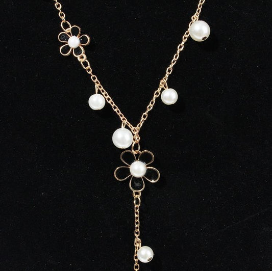 Women's Korean Five Faces Small Flower Tassel Five-leaf Sweater Chain Necklaces