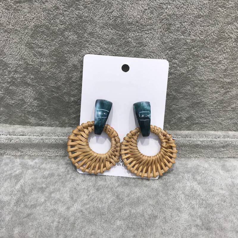 Pretty Resin Bamboo Rattan Straw Vintage Earrings