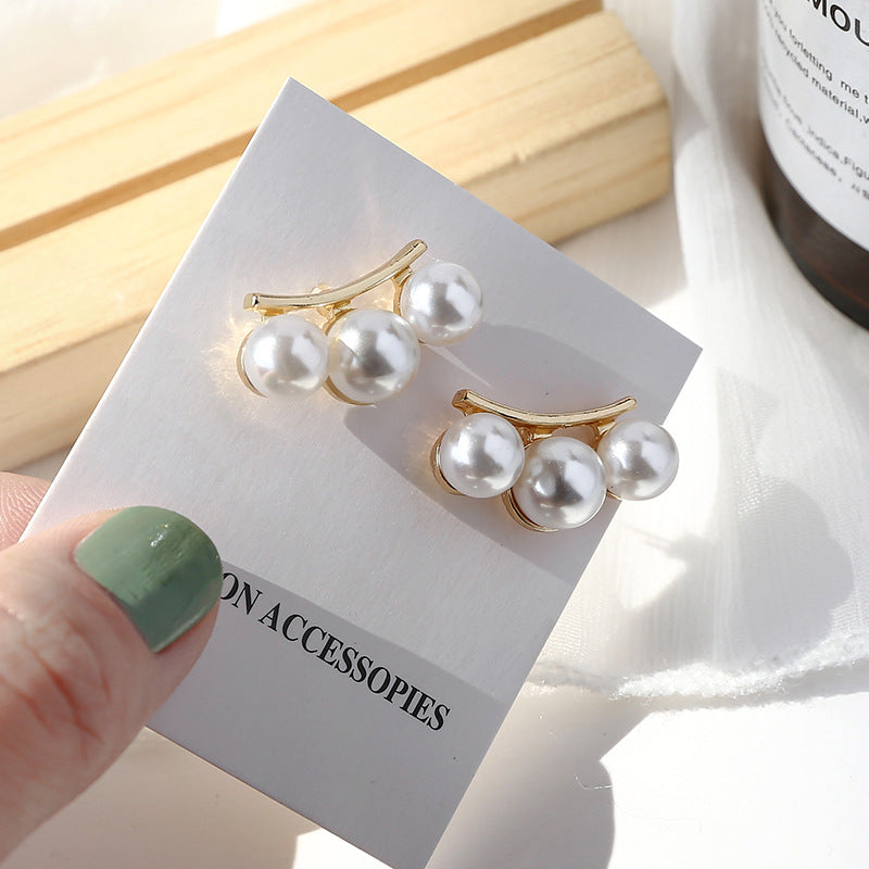 Women's Temperamental Minority Design Simple Pearl Ear Clip Stud Earrings