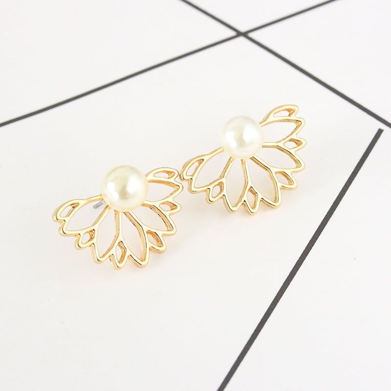 Personality Hollow Out Full-jeweled Retro Affordable Luxury Simple Stud Earrings